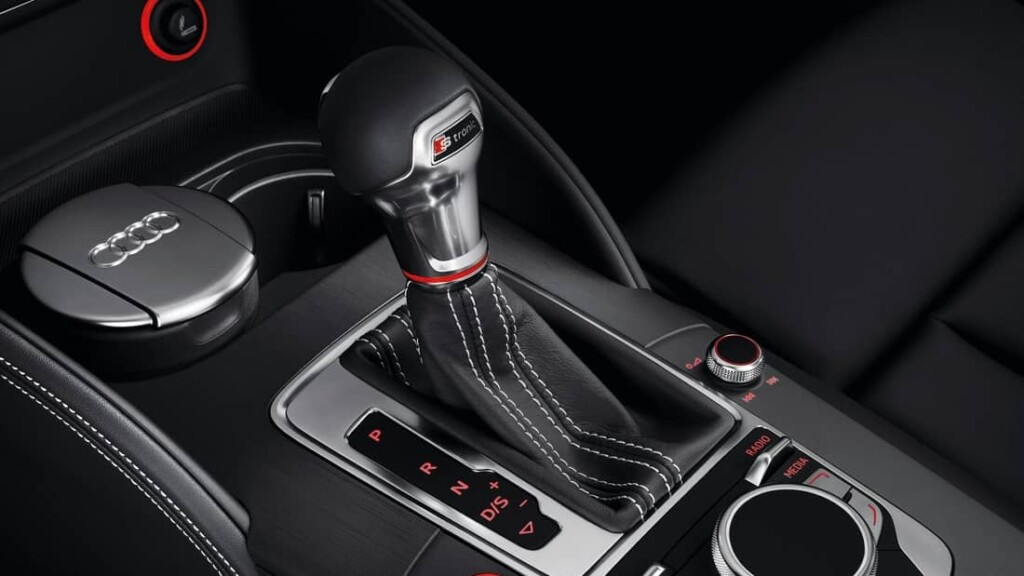 Чим відрізняється DSG від S-Tronic?