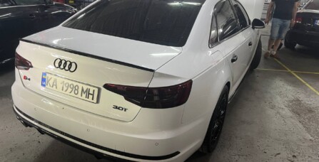 Заміна свічок та катушок запалювання Ауді S4