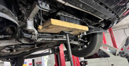 Заміна подушок двигуна Audi Q7 3.0 TFSI