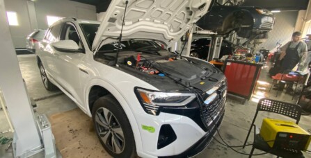 Заміна електробатареї Audi Q8 Etron