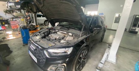 Заміна оливи в двигуні Audi SQ5