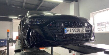 Розвал-сходження Audi RS7