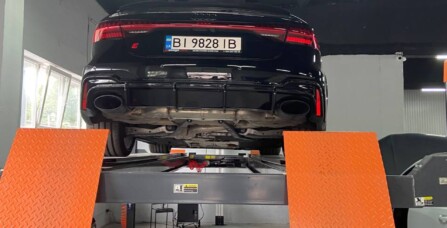 Розвал-сходження Audi RS7