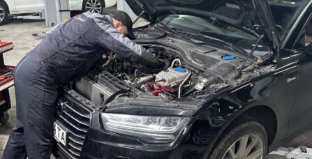 Видалення каталізаторів та встановлення даунпайпів Audi A7 C7 3.0 TFSI