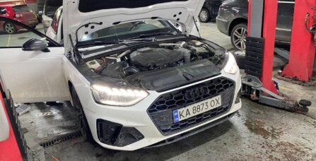 Заміна радіатора печі Audi A4 B9