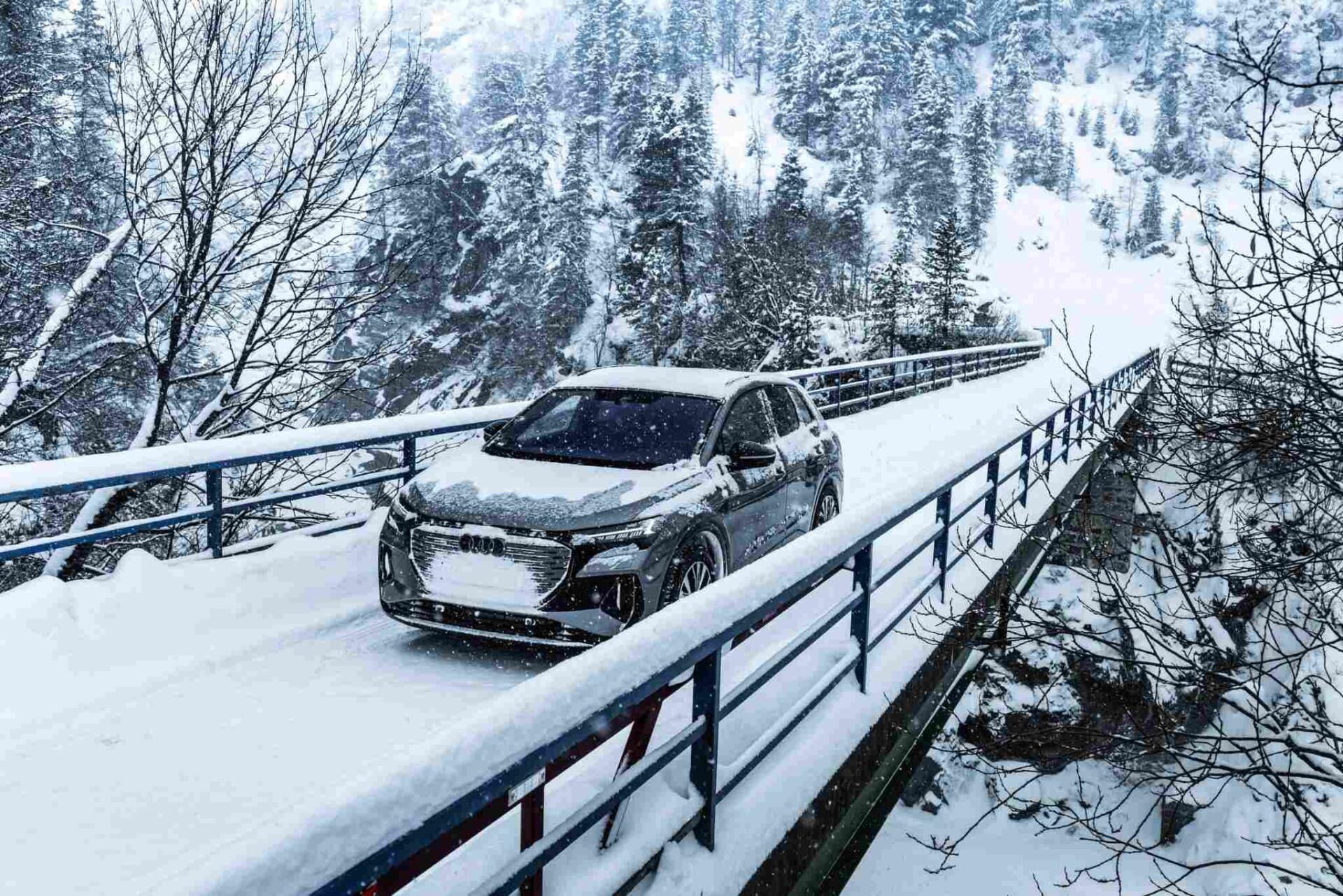 Життя з Audi e-tron взимку: тепло в салоні без втрати пробігу
