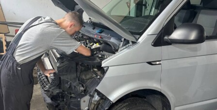 Заміна комплекта ГРМ з насосом охолодження Volkswagen Multivan 2.0 TDI