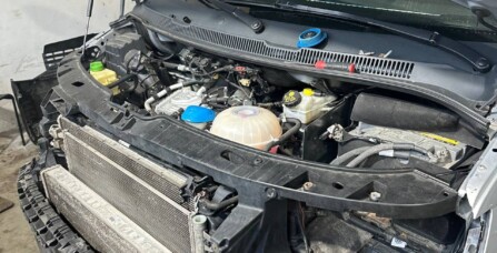 Заміна комплекта ГРМ з насосом охолодження Volkswagen Multivan 2.0 TDI
