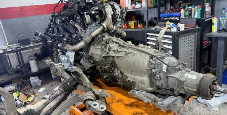 Заміна комплекта ГРМ та переущільнення двигуна Porsche Cayenne 3.0 TDI