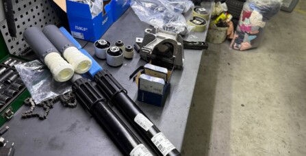 Заміна задніх амортизаторів, подушок двигуна та салейнтблоків передньої ходової частини Audi А6C7 2.0 TFSI