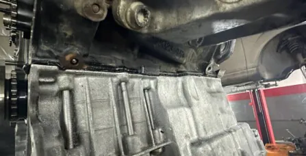 Подтекание полуподдона двигателя Audi Q7 3.0 TDI