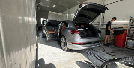 Мийка авто в Києві