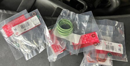 Чистка клапанів та заміна клапану ВКГ Audi Q7 2012 року