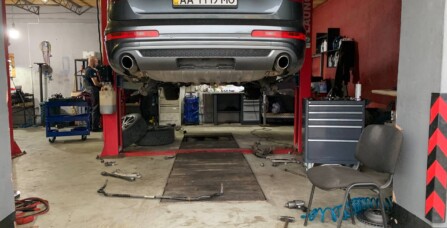 Ремонт ходової частини Audi Q7 3.0 TDI 2011