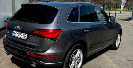 Чистка впускних клапанів та чистка форсунок Audi Q5 3.0 TSI