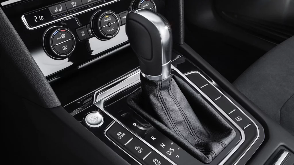 Чим відрізняється DSG від S-Tronic?