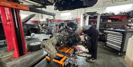 Заміна двигуна, заміна комплекта ГРМ Volkswagen Touareg 3.0 TDI