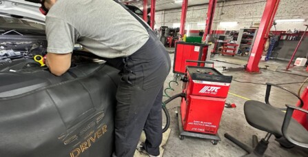 Чистка впускних клапанів горіхом Audi A4 B8 2.0 TFSI