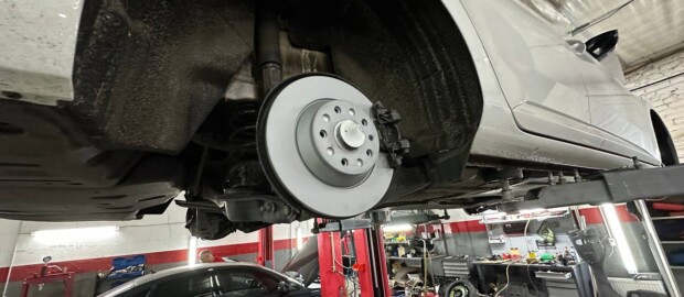 Замена ГРМ, замена тормозных дисков и колодок Skoda Superb 2.0 TDI