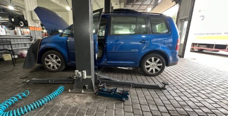 Заміна свічок запалювання Volkswagen Touran 1.4 TSI