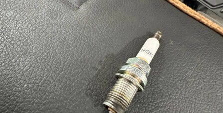 Заміна свічок запалювання Volkswagen Touran 1.4 TSI