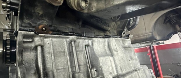 Подтекание полуподдона двигателя Audi Q7 3.0 TDI