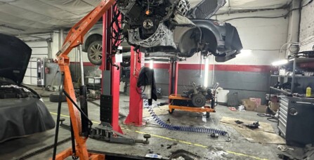 Підтікання півпіддону двигуна Audi Q7 3.0 TDI