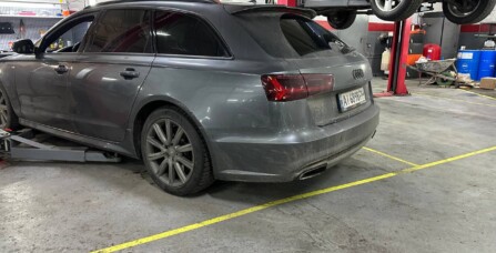 Заміна прокладок розвалу блоку циліндрів Audi A6 C7 3.0 TDI