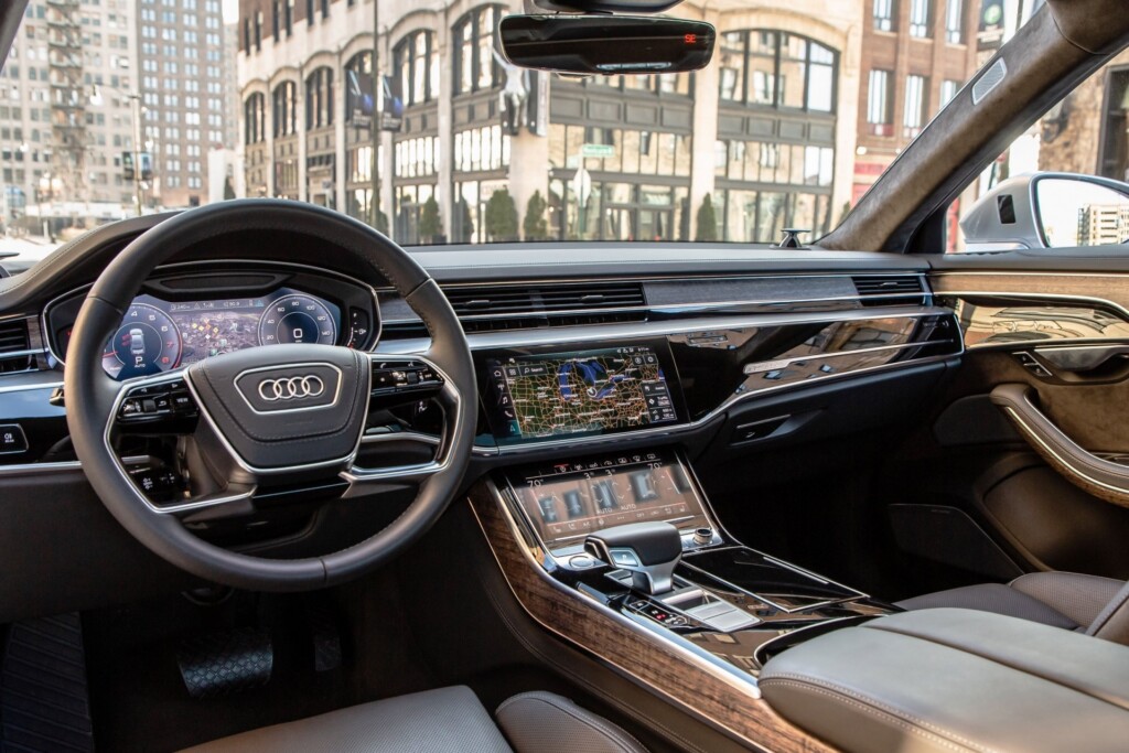 Audi A8 D5 - кращий бізнес клас