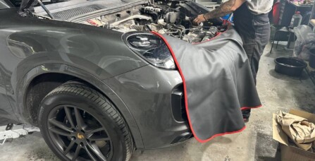 Заміна помпи Porsche Cayenne