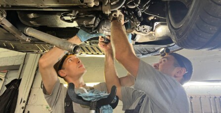 Заміна стартера генератора Audi A8 D5