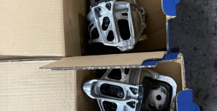 Заміна подушок двигуна Audi Q7 3.0 TFSI