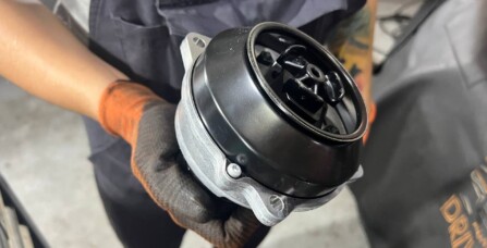 Заміна комплекта щеплення компресора надуву Audi Q7 3.0 TFSI