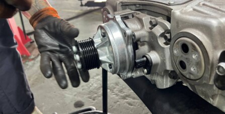 Заміна комплекта щеплення компресора надуву Audi Q7 3.0 TFSI