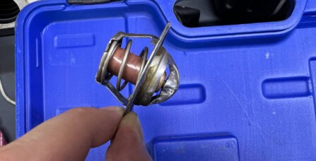 Заміна помпи та термостату Volkswagen Tiguan