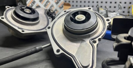 Заміна помпи та термостату Audi Q7 3.0 TFSI