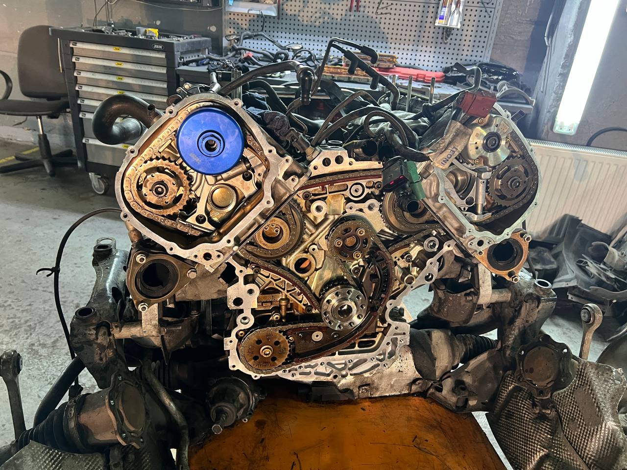 Заміна комплекта ланцюгів ГРМ Audi A6 C7 3.0 TFSI