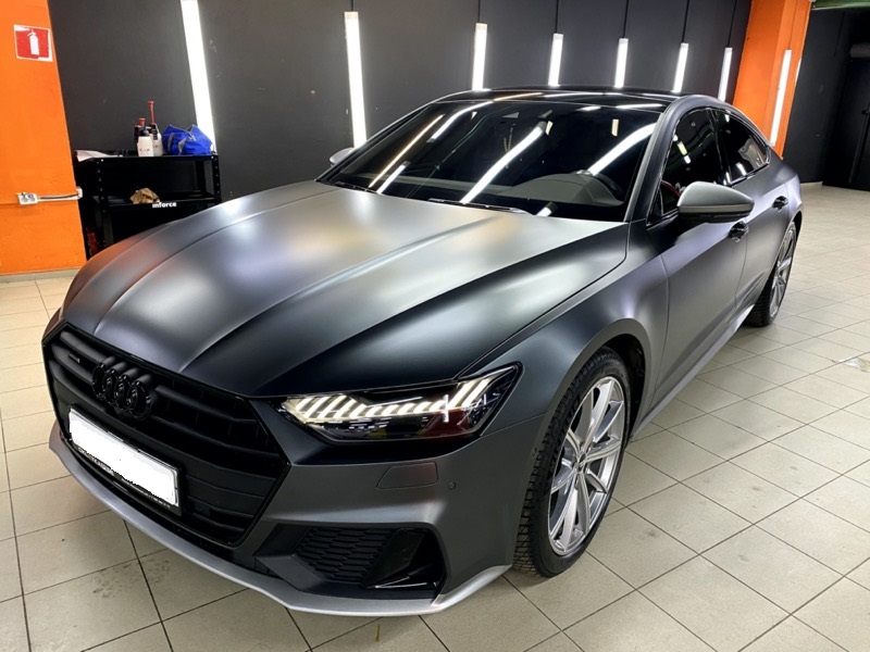 Оклейка авто поліуритановою антигравійною плівкою