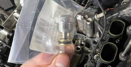 Встановлення додаткових клапанів тиску оливи Audi A6 C7 3.0 TFSI