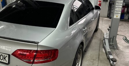 Заміна вакумного насосу Audi A4B8 2.0 TFSI