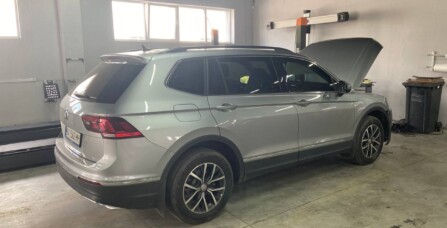 Заміна штатних фар на Full LED Volkswagen Tiguan