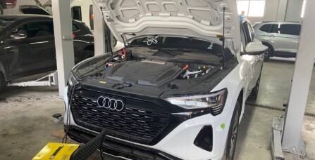 Заміна електробатареї Audi Q8 Etron