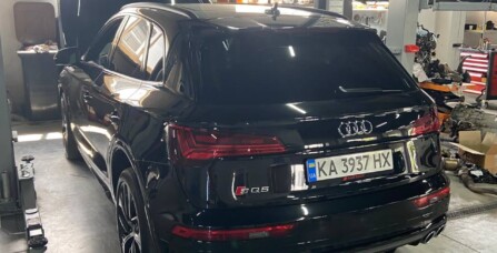 Заміна оливи в двигуні Audi SQ5
