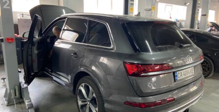 Заміна стартер генератора Audi Q7 3.0 TDI