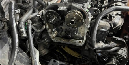 Заміна комплекта ланцюгів ГРМ на Volkswagen Tiguan 2.0 TSI