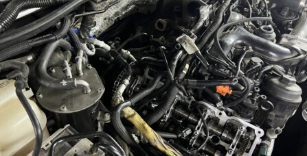 Заміна клапанних кришок на Volkswagen Touareg 3.0 TDI