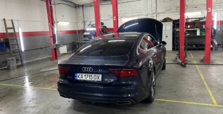 Діагностика двигуна на предмет сторонніх звуків Audi A7C7 3.0 TDI