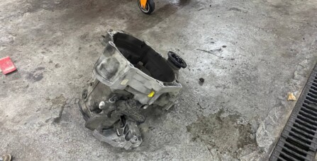 Заміна комплекту зчеплення з двомасовим маховиком Skoda Octavia A7 1.6 TDI