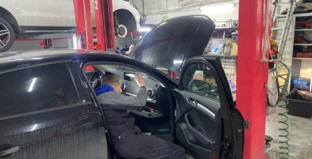 Заміна вентилятора пічки Audi A3 2.0 TDI