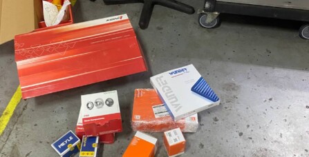 Заміна штатних адаптивних амортизаторів Volkswagen Golf R 2.0 TFSI